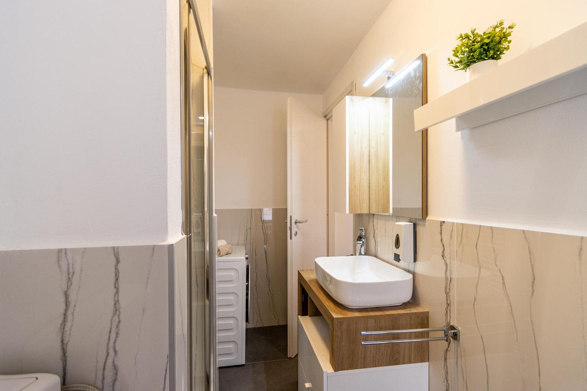 Golden Lake - Luxury Apartment ☆☆☆☆☆ - 100M From The Lake Baveno Exterior photo