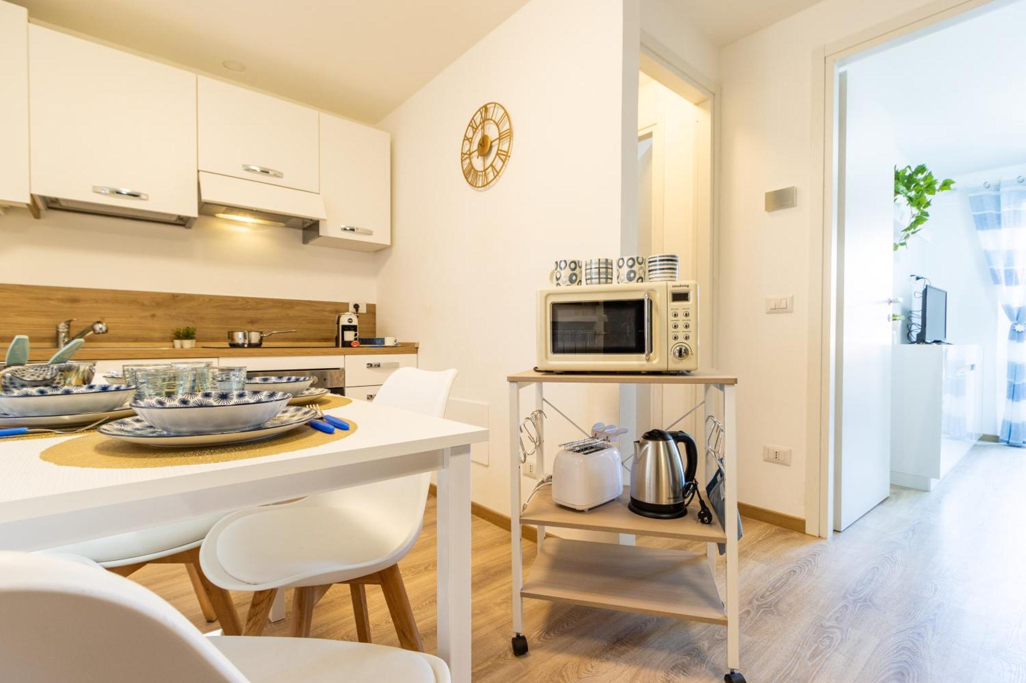 Golden Lake - Luxury Apartment ☆☆☆☆☆ - 100M From The Lake Baveno Exterior photo